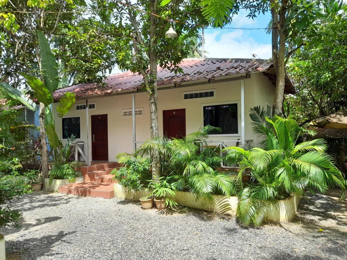 Green Mango Bungalows Кампот Екстер'єр фото