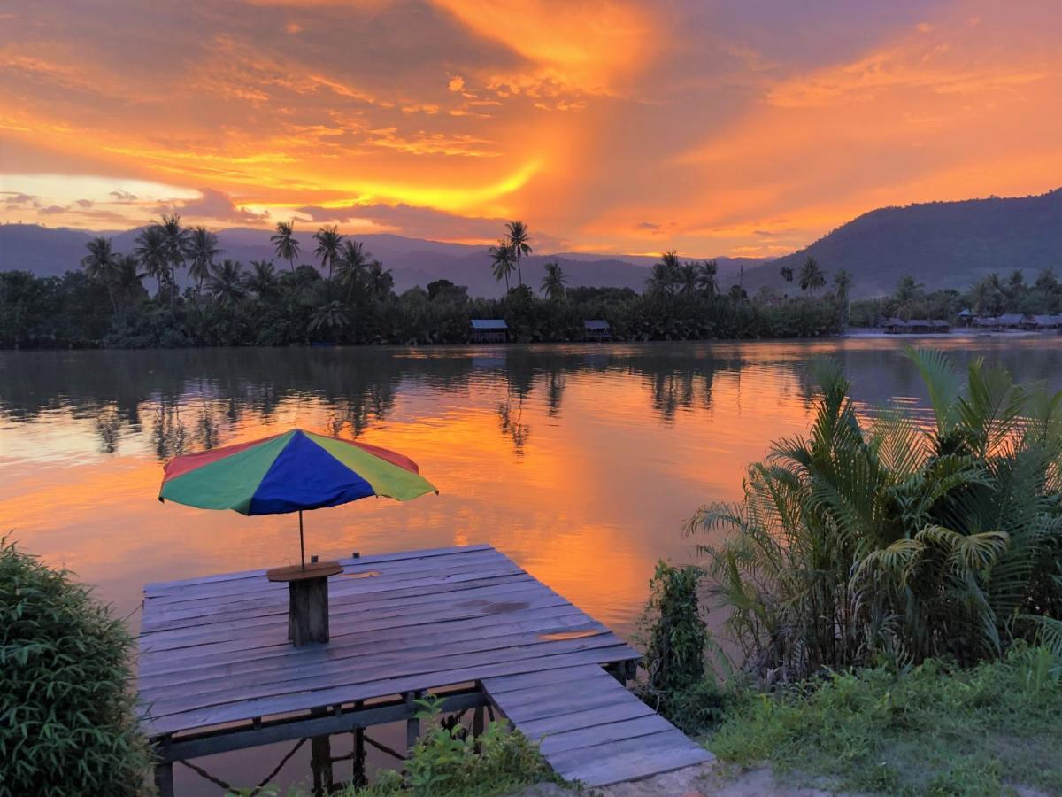 Green Mango Bungalows Кампот Екстер'єр фото